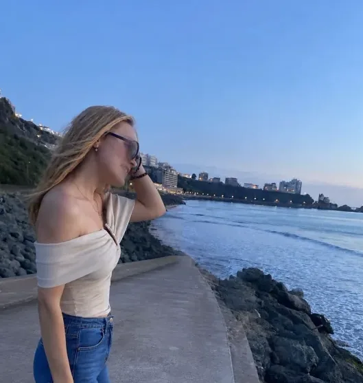 Antonia, 19 años